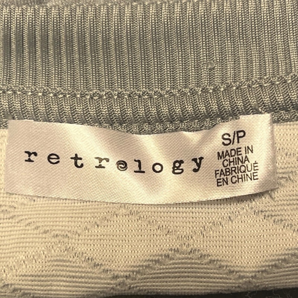 Retrology Pullover‎ Sweater Top S Grey Quilted Rhinestone Puff Sleeve Cozy Glam - Picture 6 of 8